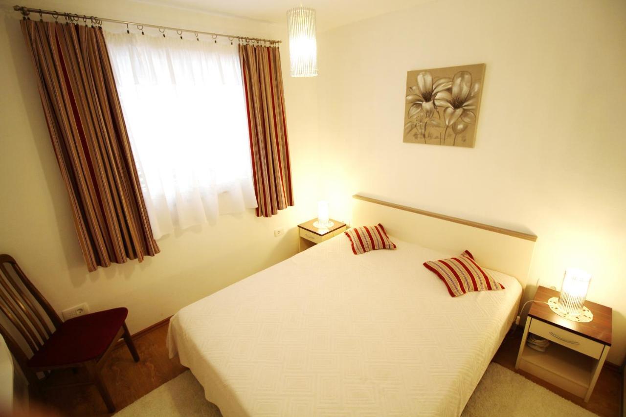 Apartment Duda Petrcane Buitenkant foto